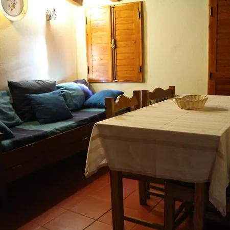 Comfortable In With Terrace And Fireplace Apartmán Seia